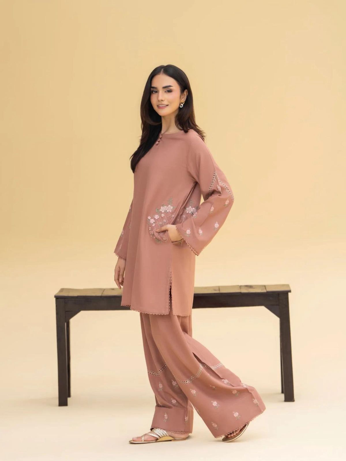 Lawn Embroidered 2Piece D-1001