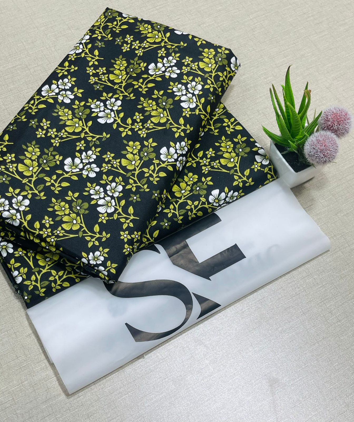 Selected Variant Image