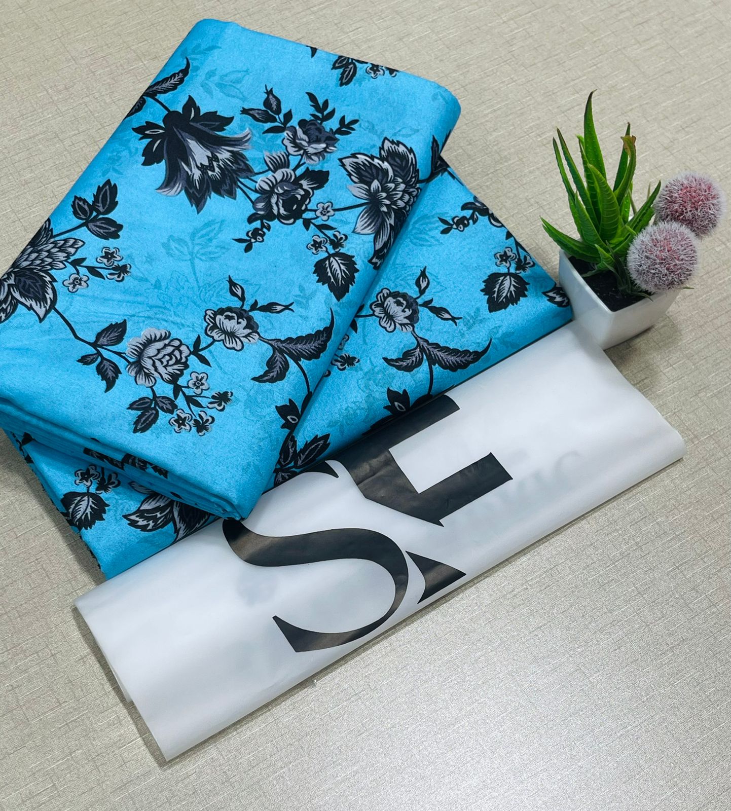 Selected Variant Image