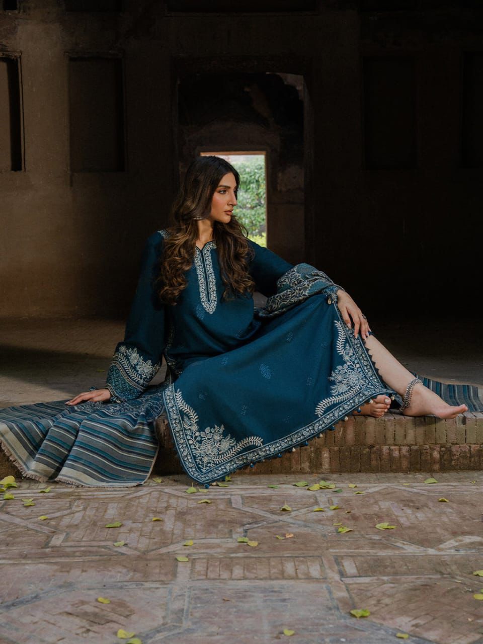 IZEL LUXURY UNSTITCHED WINTER DHANAK EMBROIDERED 3PC